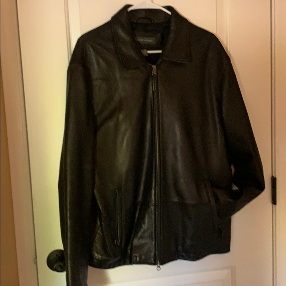 Leather jacket - Picture 2 of 4